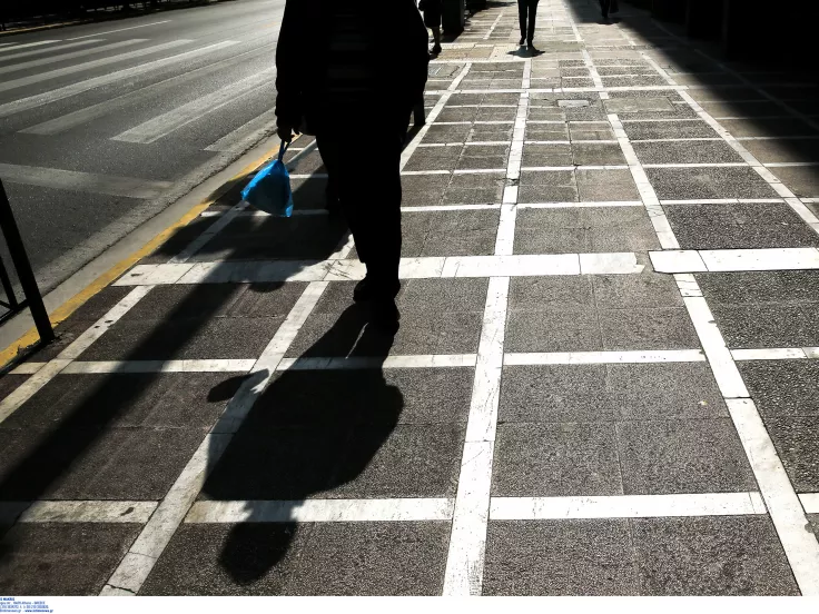 Ανεργία: Στο 7,9% τον Ιούλιο – «Αγκάθι» οι γυναίκες και οι νέοι