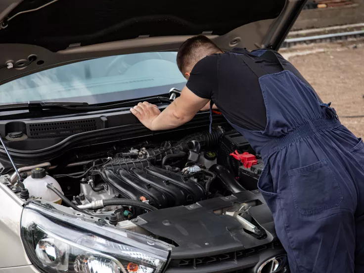 Άναψε το Check Engine στο αυτοκίνητο; Πότε μπορείτε να συνεχίσετε και πότε πρέπει να πάτε συνεργείο