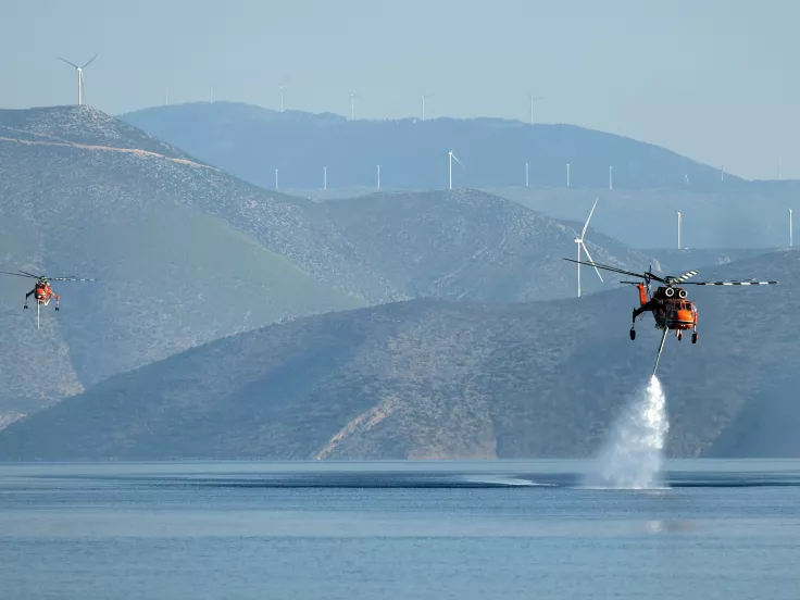 Καβάλα: Φωτιά τώρα στην παραλία Οφρυνίου - Επιχειρούν αεροσκάφη