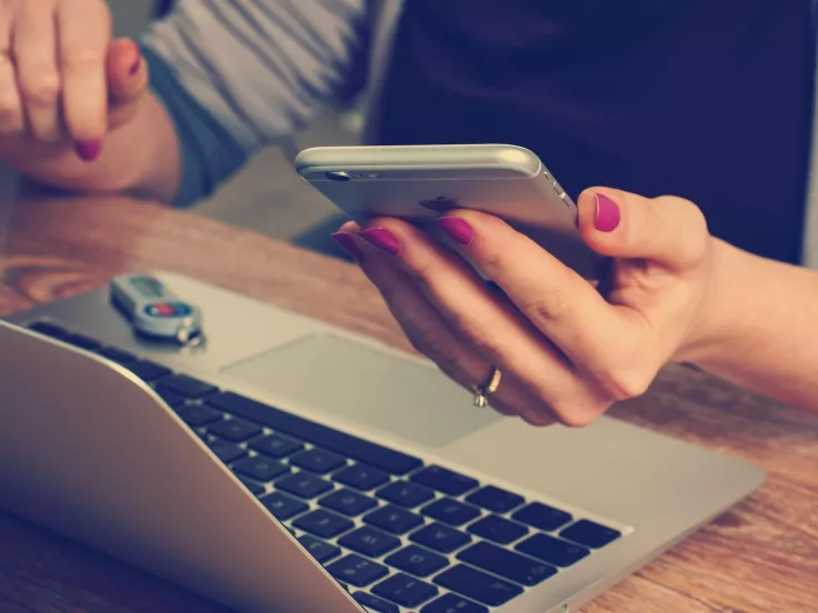 Ergani app: Τέλος στη γραφειοκρατία για τις προσλήψεις- Με ένα κλικ από το κινητό