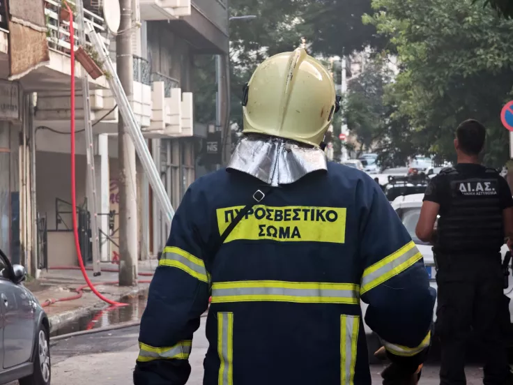 Φωτιά τώρα σε επιχείρηση στο Ρέθυμνο – Συναγερμός στην Πυροσβεστική