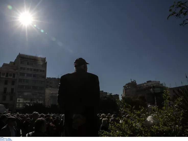 Σύνταξη στα 67… και βλέπουμε: Στο «κόκκινο» η αγωνία για τα όρια ηλικίας