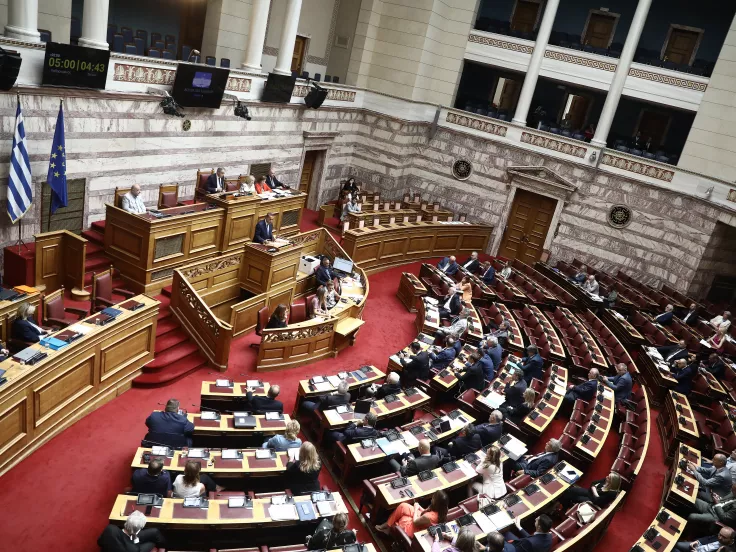 Βουλή: Live το νομοσχέδιο του ΥΠΕΣ - Γραπτός ΑΣΕΠ για προϊσταμένους, βαθμολόγιο, πειθαρχικά, προσλήψεις