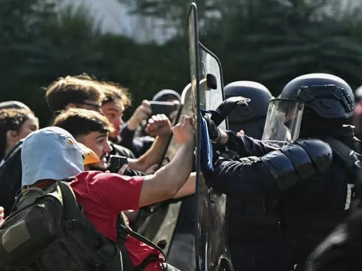 Μαθητική εξέγερση στη Γαλλία: 5.000 συλλήψεις, κλειστά 500 σχολεία