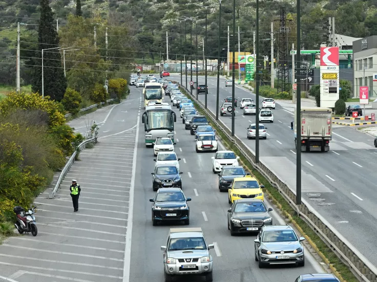 Κίνηση: Μποτιλιάρισμα σε Κηφισό, Κηφισίας, Μεσογείων και Aττική Οδό