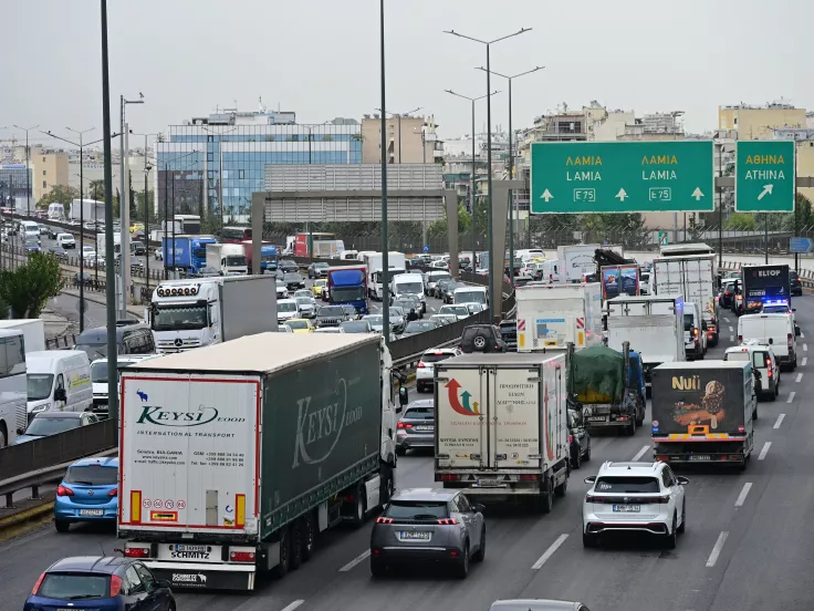 Κίνηση τώρα: Σημειωτόν σε Κηφισό και Θηβών - Καθυστερήσεις 20' στην Αττική Οδό