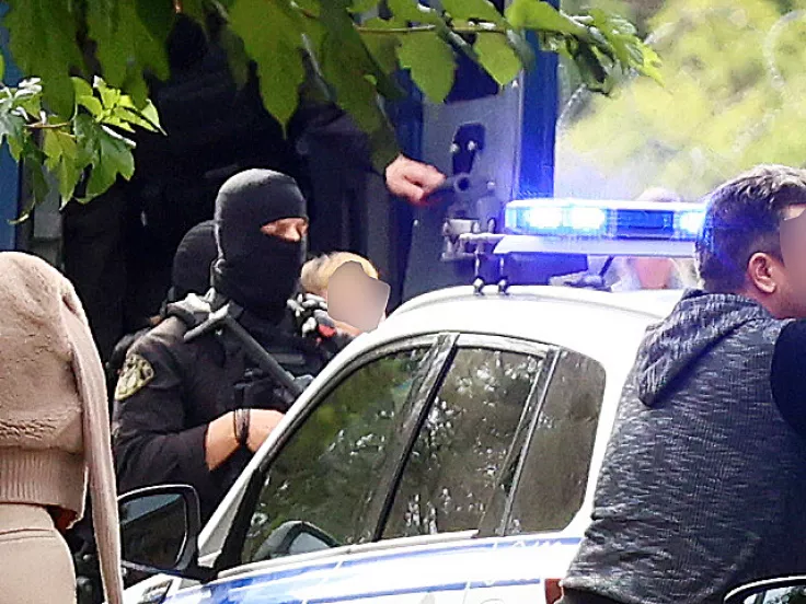 Και οι τρεις καλούνται να δώσουν συμπληρωματικές απολογίες μετά την άσκηση πρόσθετης ποινικής δίωξης σε βάρος τους