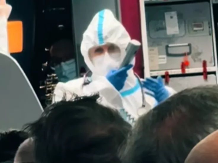 Συμπτώματα νοροϊού σε πτήση από τη Ρόδο - Τρεις επιβάτες στο νοσοκομείο