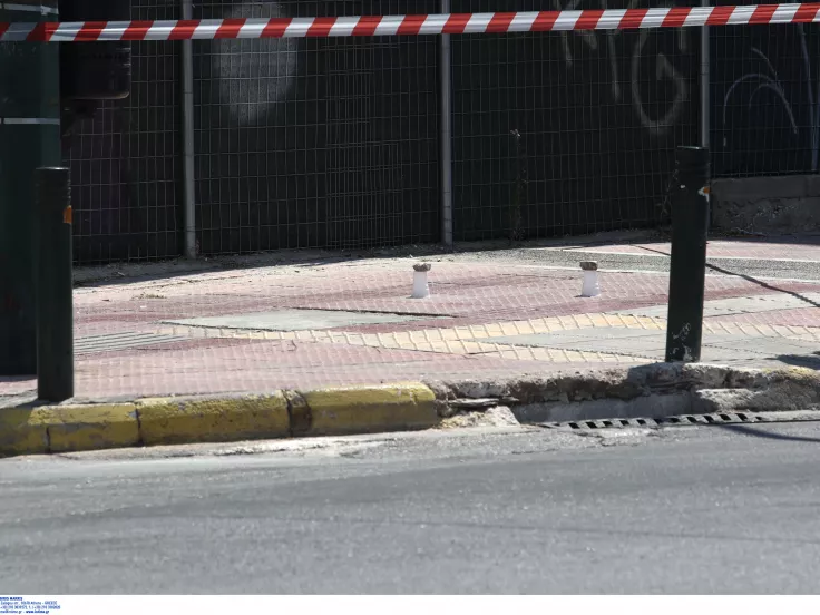 Ομόνοια: Συναγερμός για ύποπτο χαρτοκιβώτιο – Ποιοι δρόμοι έκλεισαν