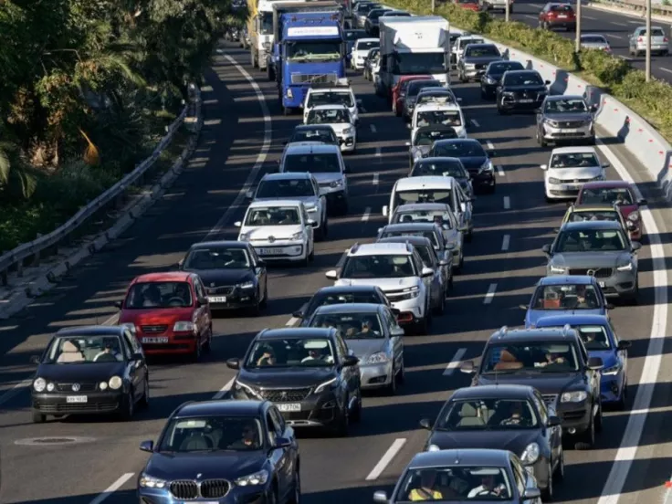 Νέες ρυθμίσεις για ΚΤΕΟ και ηλεκτρικά οχήματα: Τι αλλάζει για εταιρικά και ενοικιαζόμενα ΙΧ