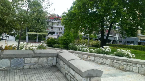 petroupoli