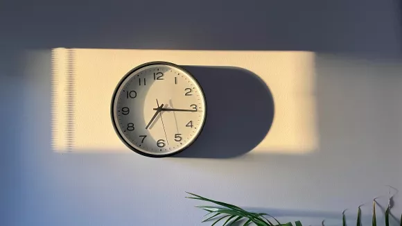 Αλλαγή ώρας: Πότε γυρίζουμε τα ρολόγια μας μία ώρα πίσω;