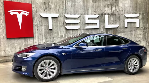 Πρακτική άσκηση και θέσεις εργασίας στην Tesla