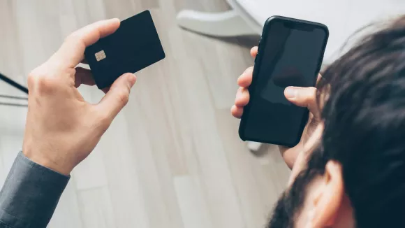 viva-wallet-online-pliromi.jpg