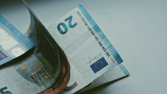Χρήματα και πληρωμές