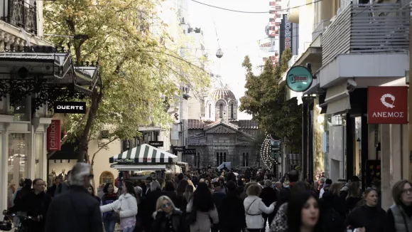 Πώς θα λειτουργήσουν σούπερ μάρκετ και καταστήματα παραμονή Χριστουγέννων