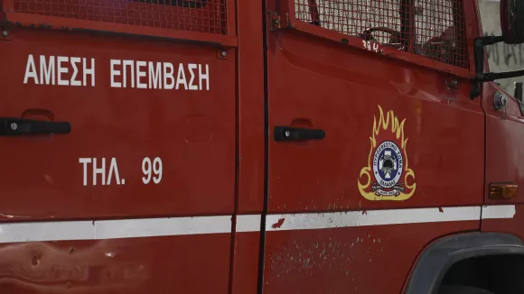 Φωτιά τώρα κοντά στο «Ελευθέριος Βενιζέλος»