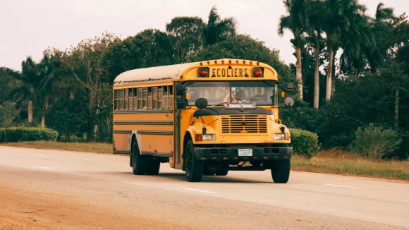 σχολικό λεωφορείο 