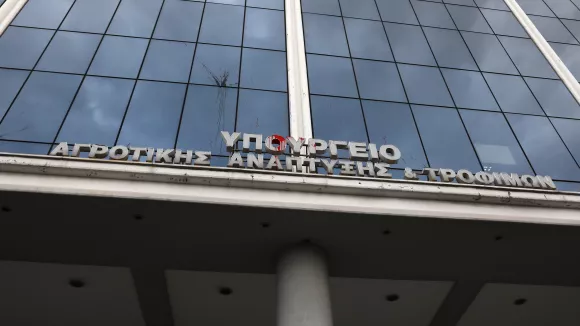 ΥΠΑΑΤ: Αιτήσεις «τώρα» για 750 προσλήψεις σε Περιφέρειες 