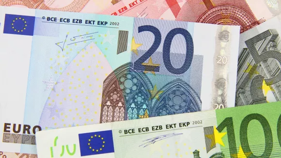 Λεφτά χρήματα, voucher και συντάξεις