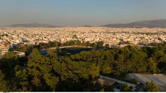 Ακίνητα: Σενάρια για «πάγωμα» αντικειμενικών αξιών και φόρου υπεραξίας