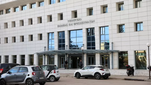 Υπουργείο Παιδείας: Παρατείνονται οι αιτήσεις για αδειοδότηση ιδιωτικών πανεπιστημίων στην Ελλάδα