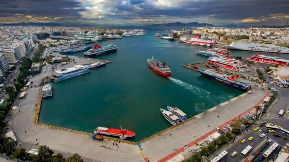 Αττική: Ανακοινώθηκαν 50 θέσεις εργασίας στον Δήμο Πειραιά