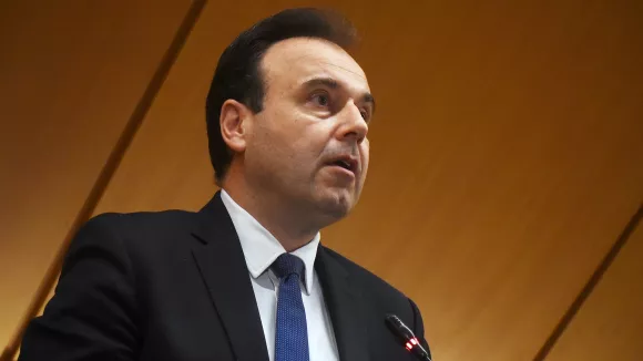 Παπαστεργίου: Πολιτικές ταυτότητες και για ένστολους – Στις 25 Απριλίου το Kids Wallet