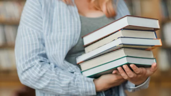 ΑΕΙ Παρατείνονται οι δηλώσεις διανομής διδακτικών συγγραμμάτων