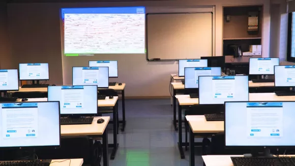 Επιτηρητές στον γραπτό διαγωνισμό ΑΣΕΠ