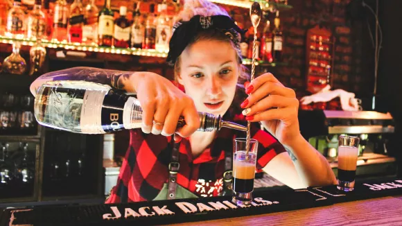 Barwoman - bar