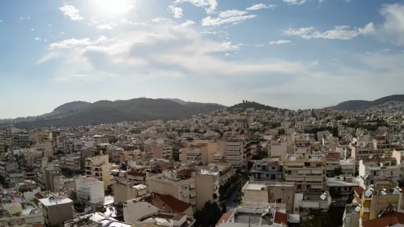Καιρός: Σε «ράλι» ανόδου η θερμοκρασία - Πού θα βρέξει σήμερα