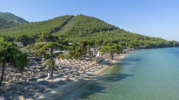Θερινή σεζόν: Άνοιξαν 60 προσλήψεις σε κάμπινγκ της Θάσου