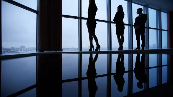 Δημόσιο: Πάνω από 1.000 προσλήψεις σε Νοσοκομεία, Πυροσβεστική, ΜΜΜ