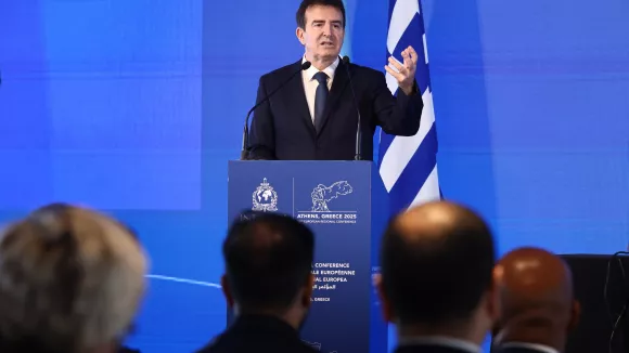 Χρυσοχοΐδης για αστυνομικούς στα ΜΜΜ: «Ο πολίτης να είναι και να αισθάνεται ασφαλής»