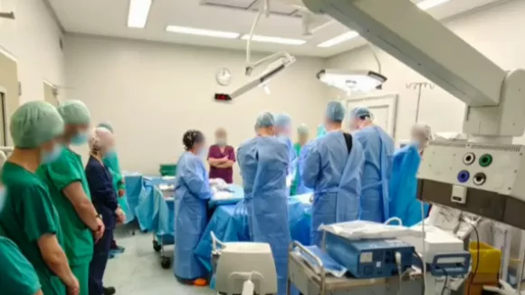 Συγκλονιστική στιγμή: Στάθηκαν προσοχή μπροστά στον 14χρονο δωρητή που πνίγηκε στον Άραχθο