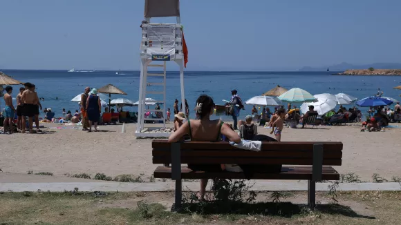 Κόκκινη κάρτα για αυτές τις γνωστές παραλίες της Αττικής – Ακατάλληλες για μπάνιο