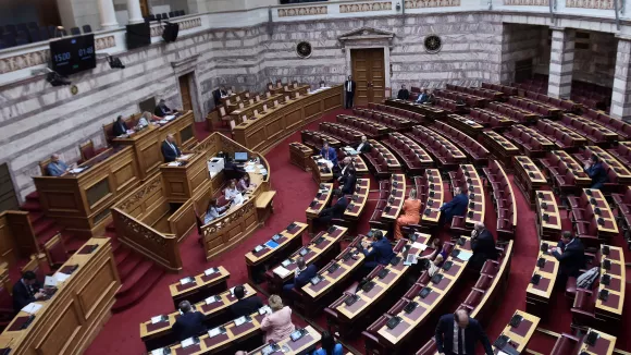 Τέμπη: Την Τετάρτη η συζήτηση στη Βουλή για τη σύσταση προανακριτικής επιτροπής