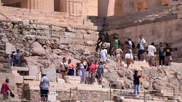 «Λουκέτο» και σήμερα στην Ακρόπολη λόγω καύσωνα - Ποιες ώρες