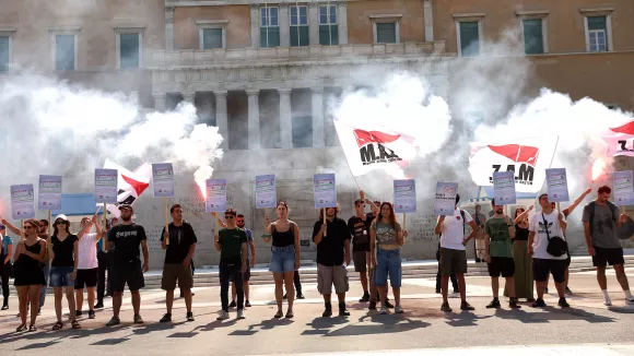 Διαγραφές φοιτητών: Το νομοσχέδιο στην Ολομέλεια της Βουλής - Συλλαλητήριο στο Σύνταγμα