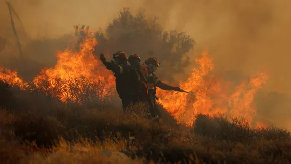 Κίνδυνος φωτιάς: «Πορτοκαλί» συναγερμός για 10 περιοχές αύριο