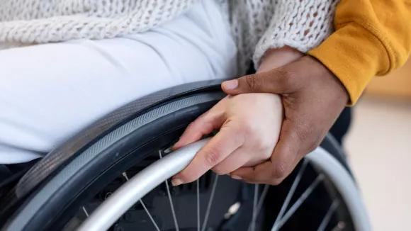 Προσωπικός βοηθός ΑμεΑ Τους 1.500 έφτασαν οι ωφελούμενοι