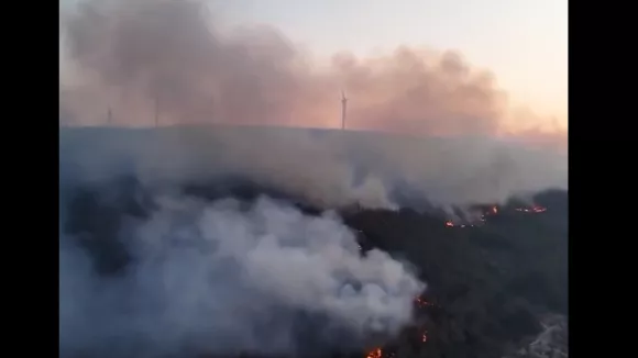 Σε πύρινο κλοιό η Τουρκία: Μεγάλα πύρινα μέτωπα (βίντεο)