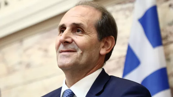 Ο Απόστολος Βεσυρόπουλος υπέστη ανακοπή καρδιάς - Δίνει μάχη για τη ζωή του