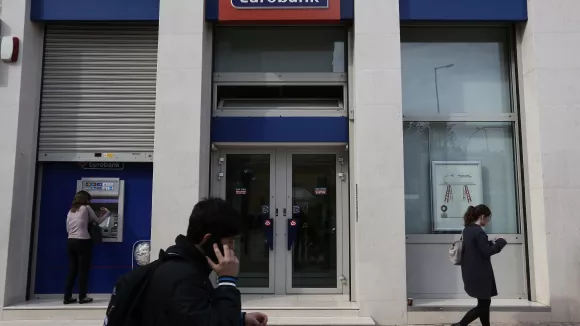 Αναβρασμός για το επίδομα 100 ευρώ - Στο «σκοτάδι» οι δικαιούχοι