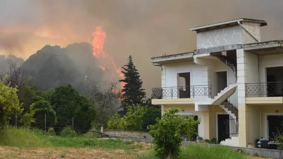 Φωτιά στην Πάτρα - Βουντένη