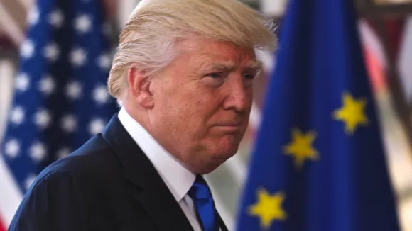 Ο Τραμπ μηνύει τους New York Times έναντι 15 δισ. δολαρίων