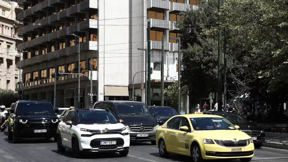 Κίνηση: Μποτιλιάρισμα σε Κηφισό, κέντρο και Πειραιά - Καθυστερήσεις και στην Αττική Οδό