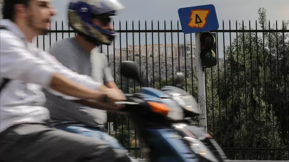 Νέος ΚΟΚ Πάνω από 2.600 παραβάσεις για μη χρήση κράνους σε μία εβδομάδα