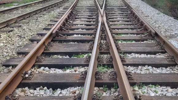 Πάτρα: Φωτιά ξέσπασε σε σταθμό Προαστιακού – Ακινητοποιήθηκε τρένο